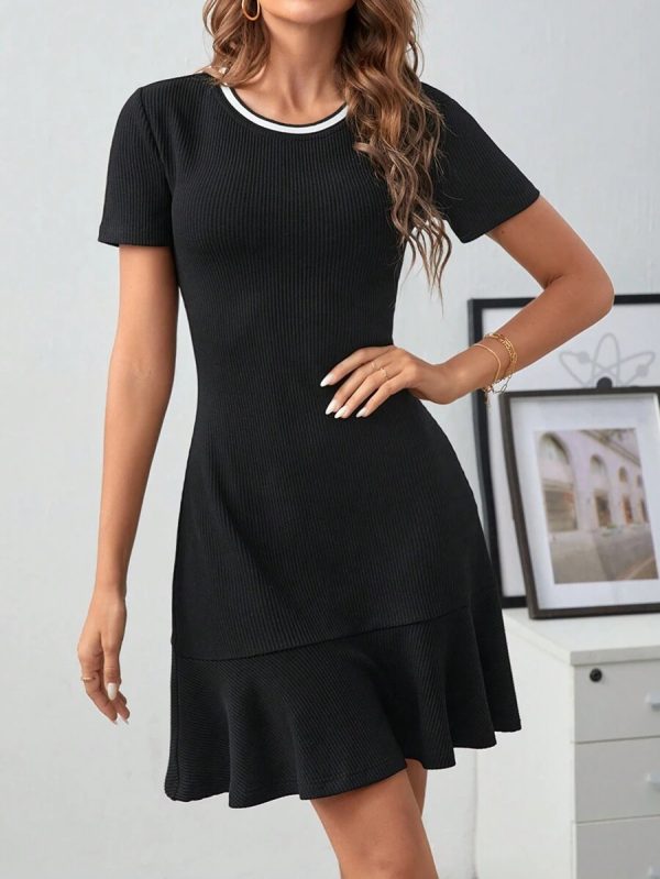 Sleek Women's Sexy Slim-Fit Round-Neck Short-Sleeve A-Line Dress - Image 2