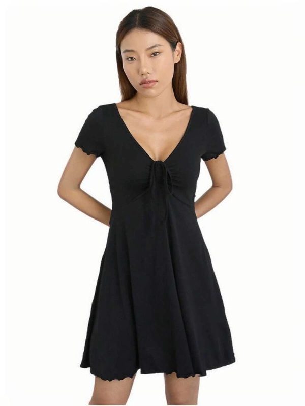 Stylish Women's High-Waisted Slim-Fit V-Neck Short-Sleeved Pleated Dress